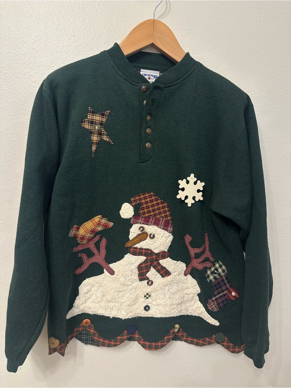 Applied Design Cottage Core Snowman Appliqué Holiday Snowman Sweatshirt